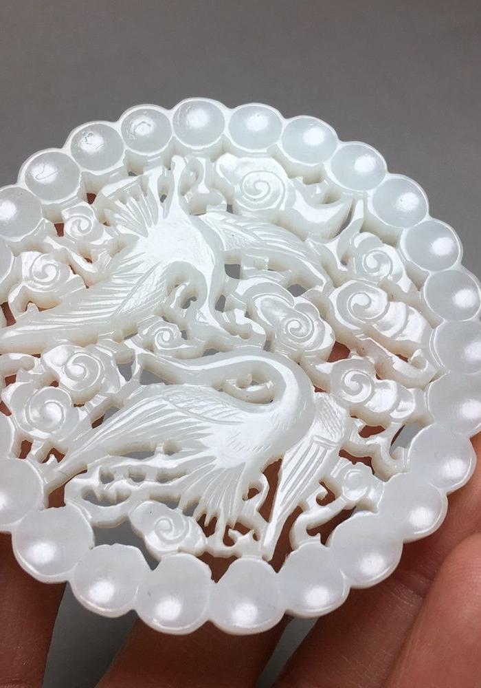 精品和田玉镂空雕比翼双飞牌