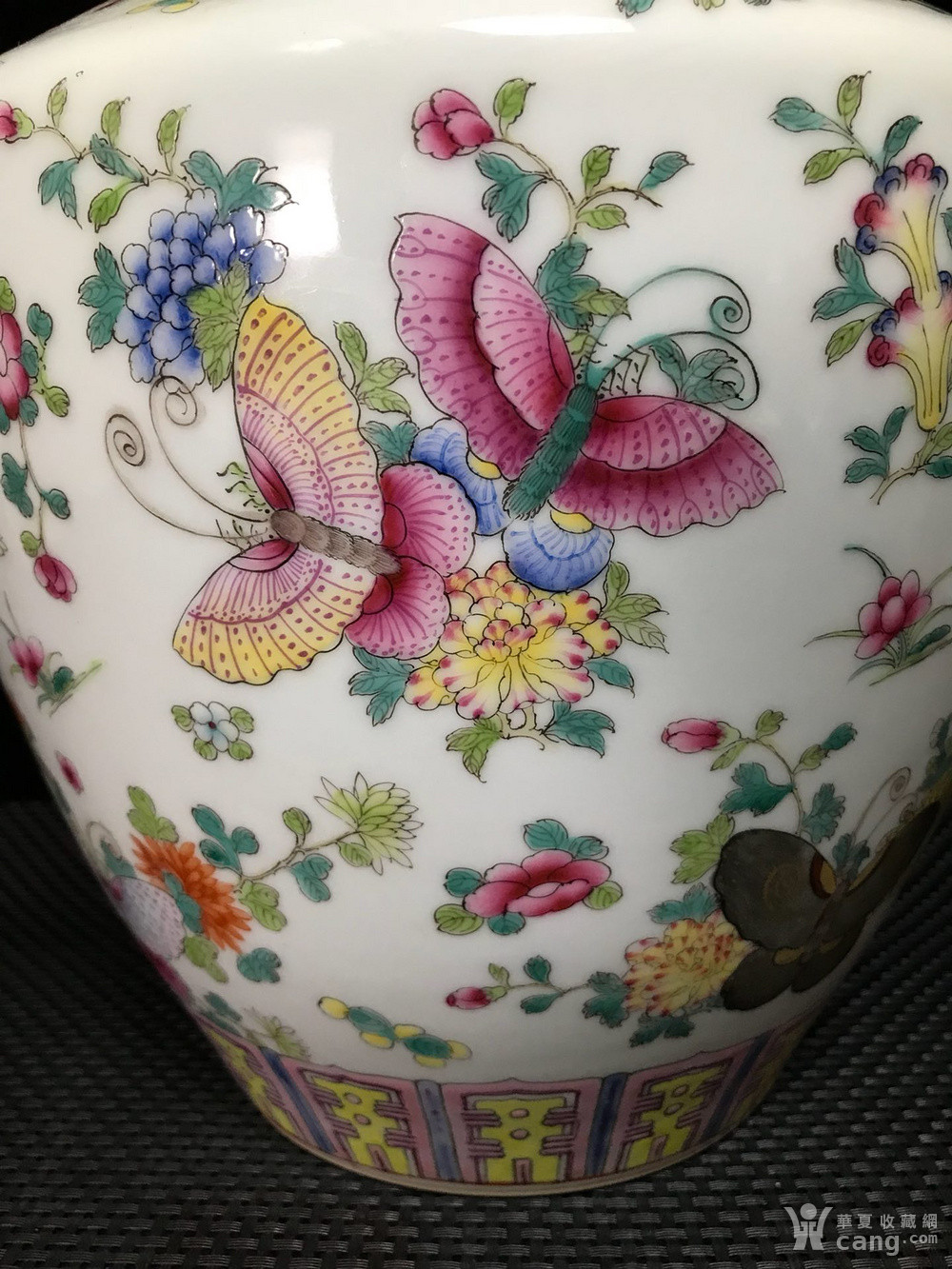 乾隆粉彩花瓶款特征图片