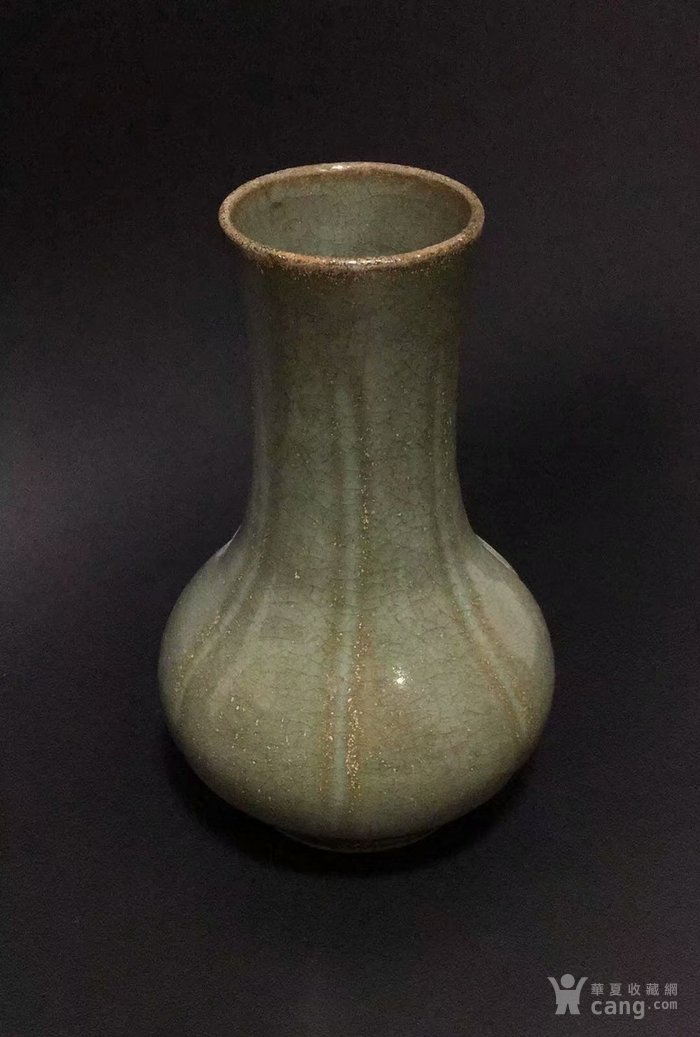 华夏古玩城 瓷器 明清 > 宋龙泉铁胎官窑瓶 品相:全品