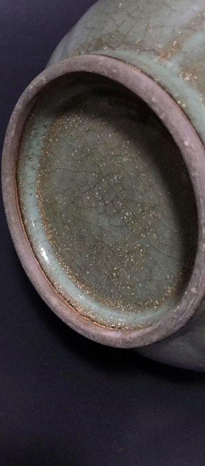 华夏古玩城 瓷器 明清 > 宋龙泉铁胎官窑瓶 品相:全品