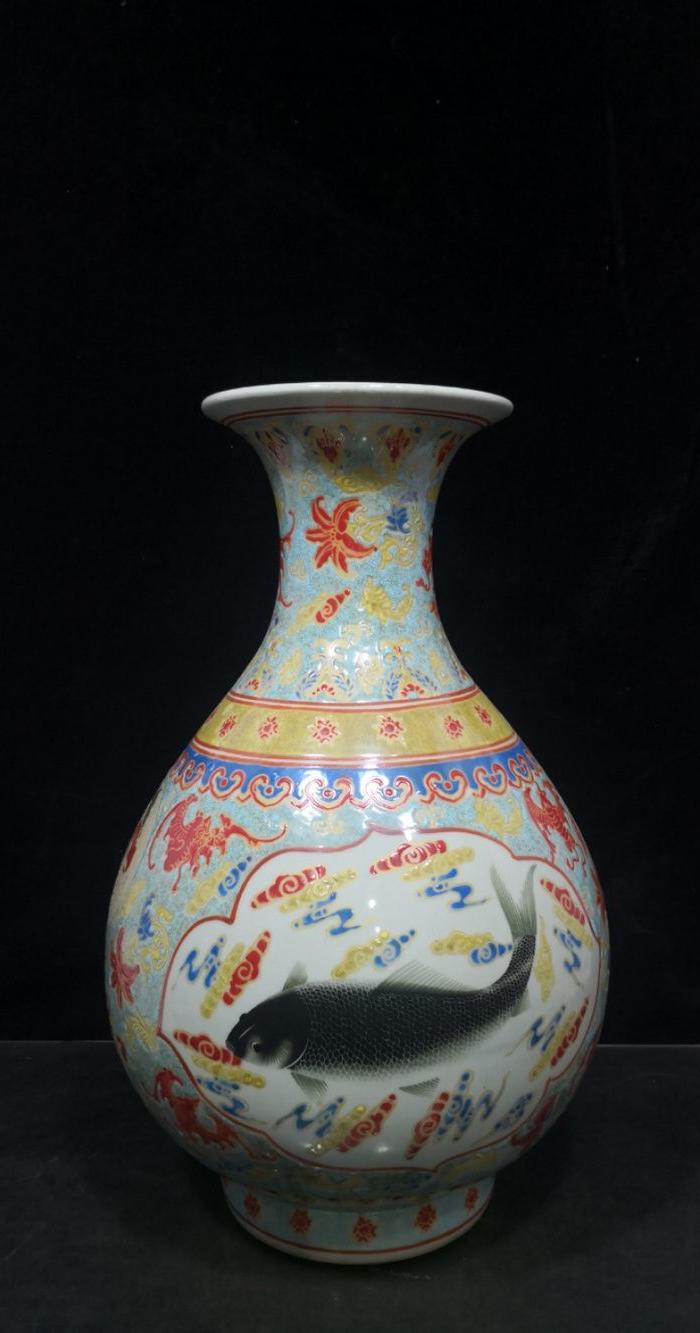 清 唐英粉彩开窗玉壶春花瓶