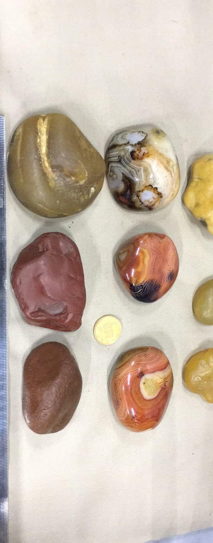天然小玛瑙石9个