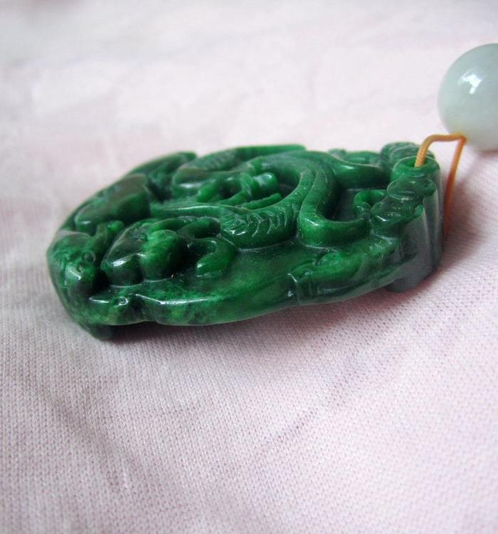天然翡翠铁龙生龙凤挂件