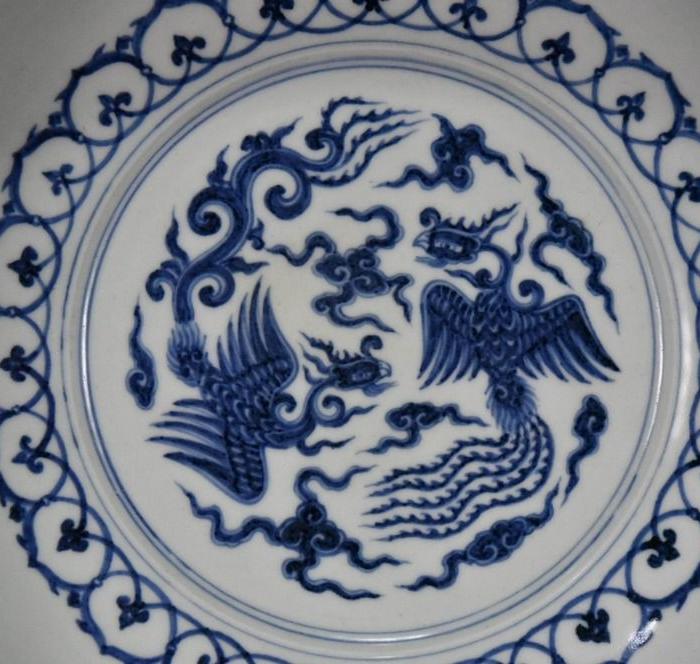 明代宣德青花团凤大碗