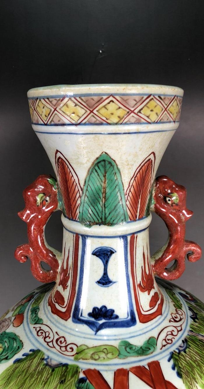 元代五彩人物故事双耳瓶_华夏古玩城_华夏收藏网