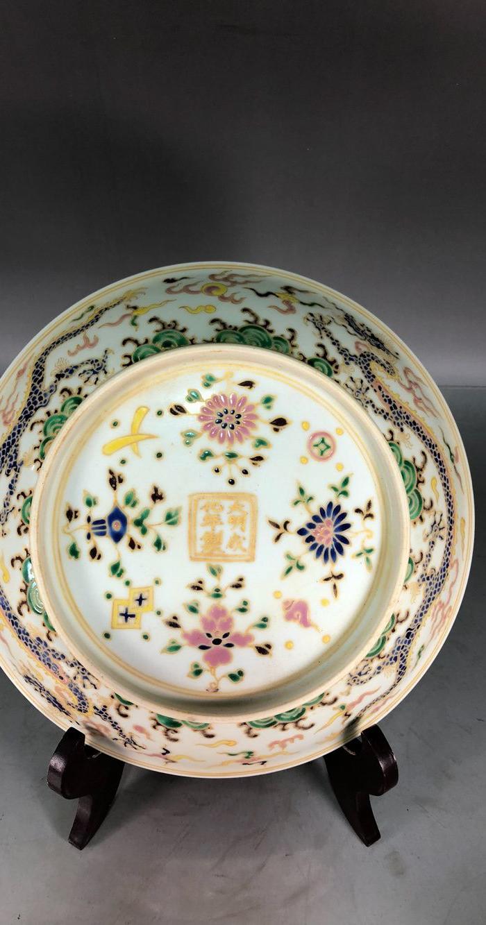 明代成化五彩描金龙纹盘_华夏古玩城_华夏收藏网