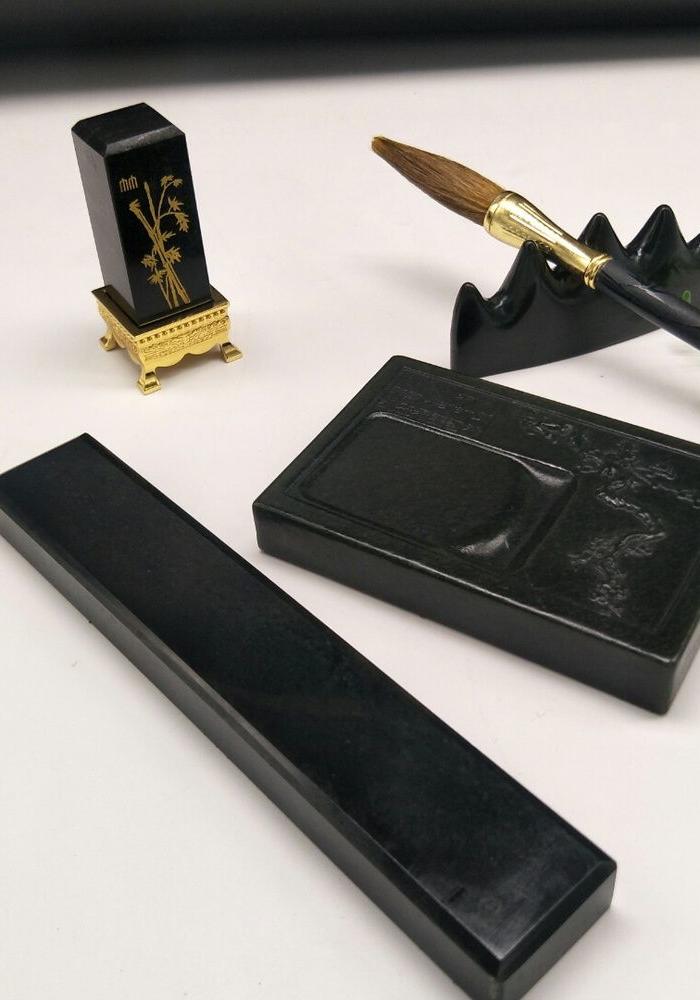 华夏古玩城 玉器 其它 > 和田玉青玉文房四宝套装毛笔印章镇尺镇纸