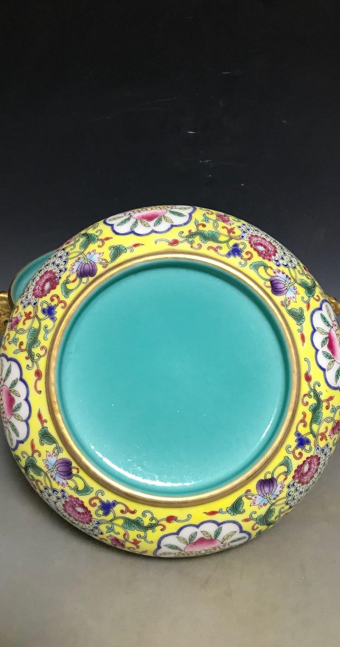 清乾隆珐琅彩开窗粉彩花卉纹香炉_华夏古玩城_华夏收藏网