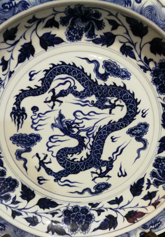 元青花龙纹大盘