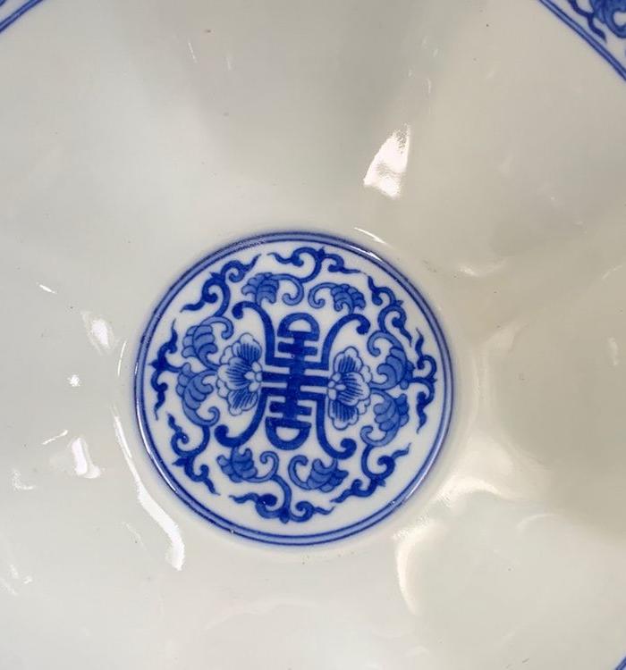 清雍正青花八棱寿字纹花边碗