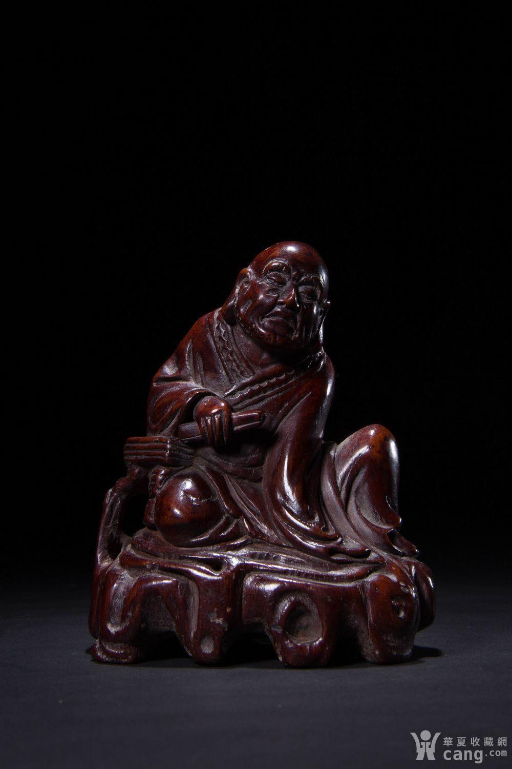 民国竹雕持经罗汉造像