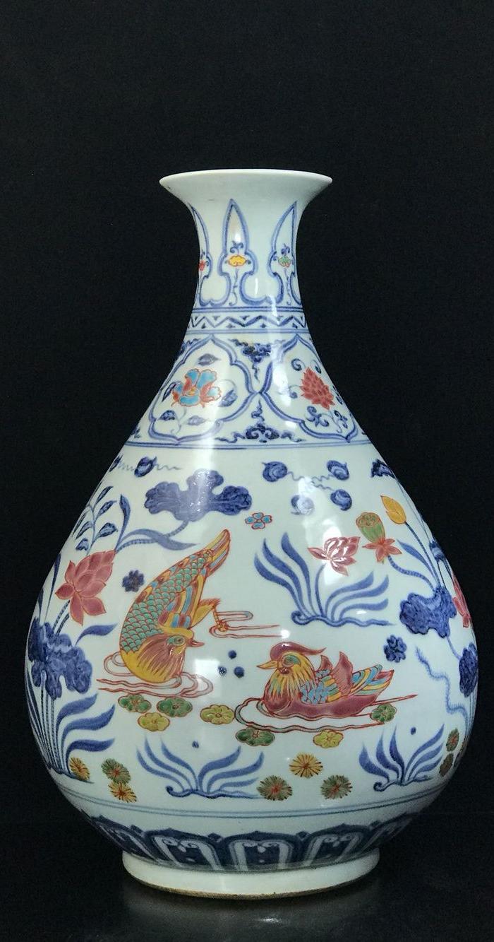 明宣德青花五彩鸳鸯戏莲纹玉壶春瓶46 28