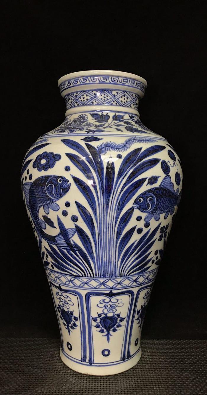 元青花博陵第款鱼藻纹梅瓶