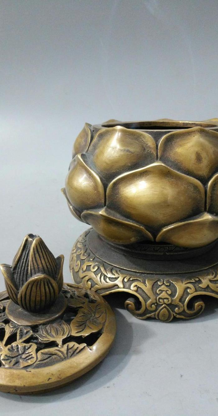 l黄铜云谷款 莲花熏香炉 一件