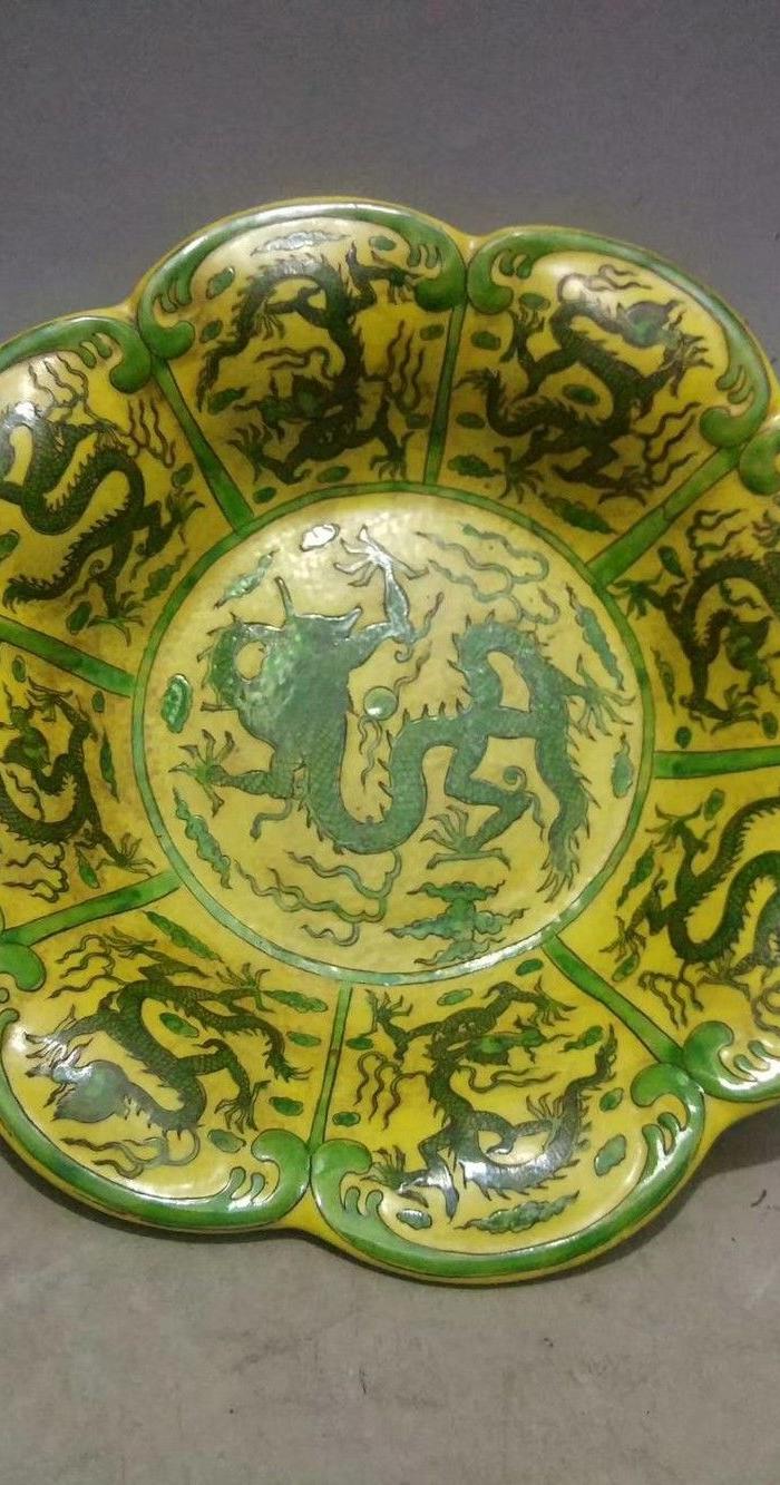 大明万历时期绿彩龙纹花夲盘