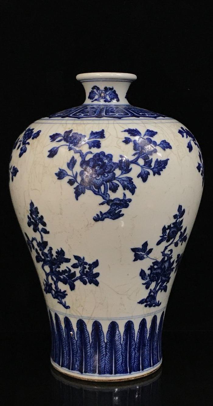 清乾隆青花折枝花卉三多纹梅瓶31 21