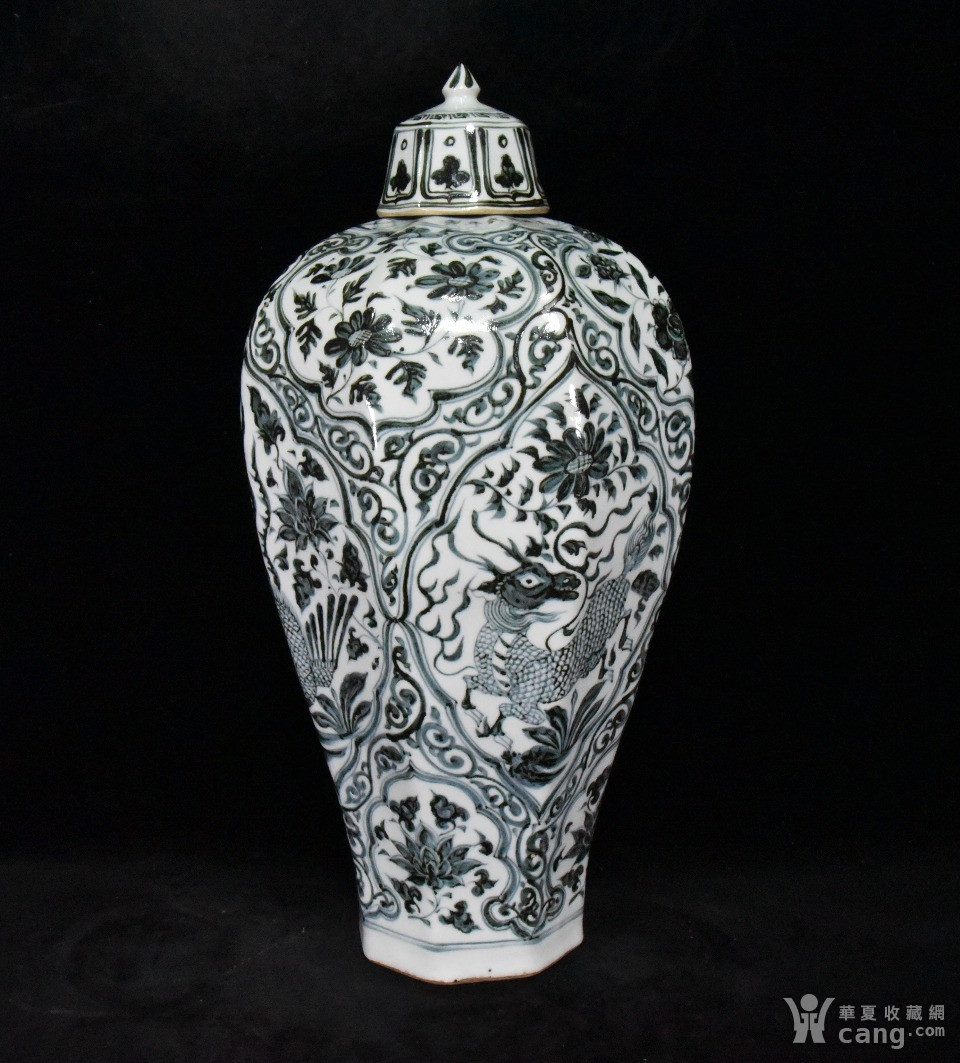 华夏古玩城 瓷器 其它 > 明代洪武青花凤纹麒麟八方梅瓶一对 一八二三