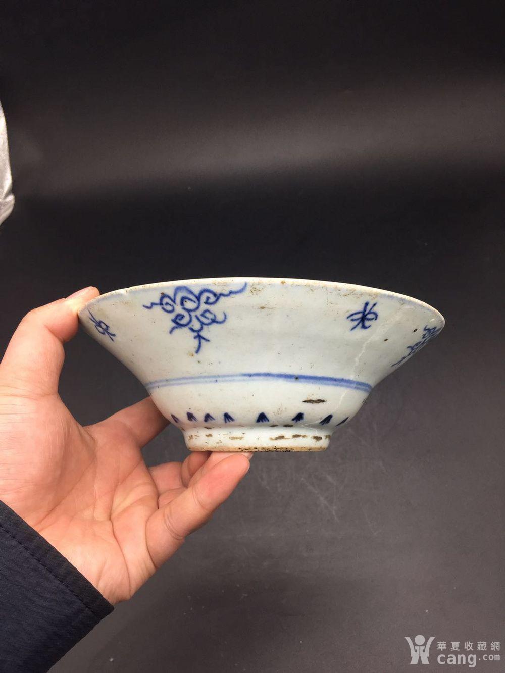 康熙青花斗笠折腰碗