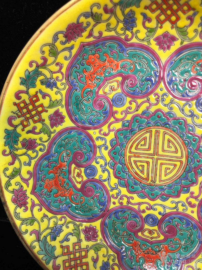 清,粉彩花纹五福纹盘