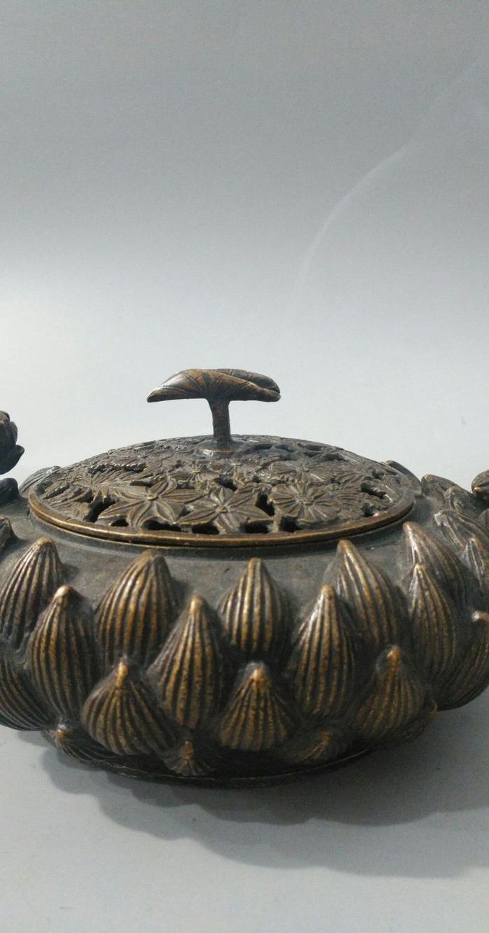 莲花熏香炉 一件
