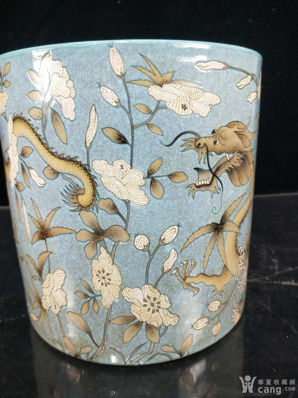 大雅斋粉彩龙纹笔筒