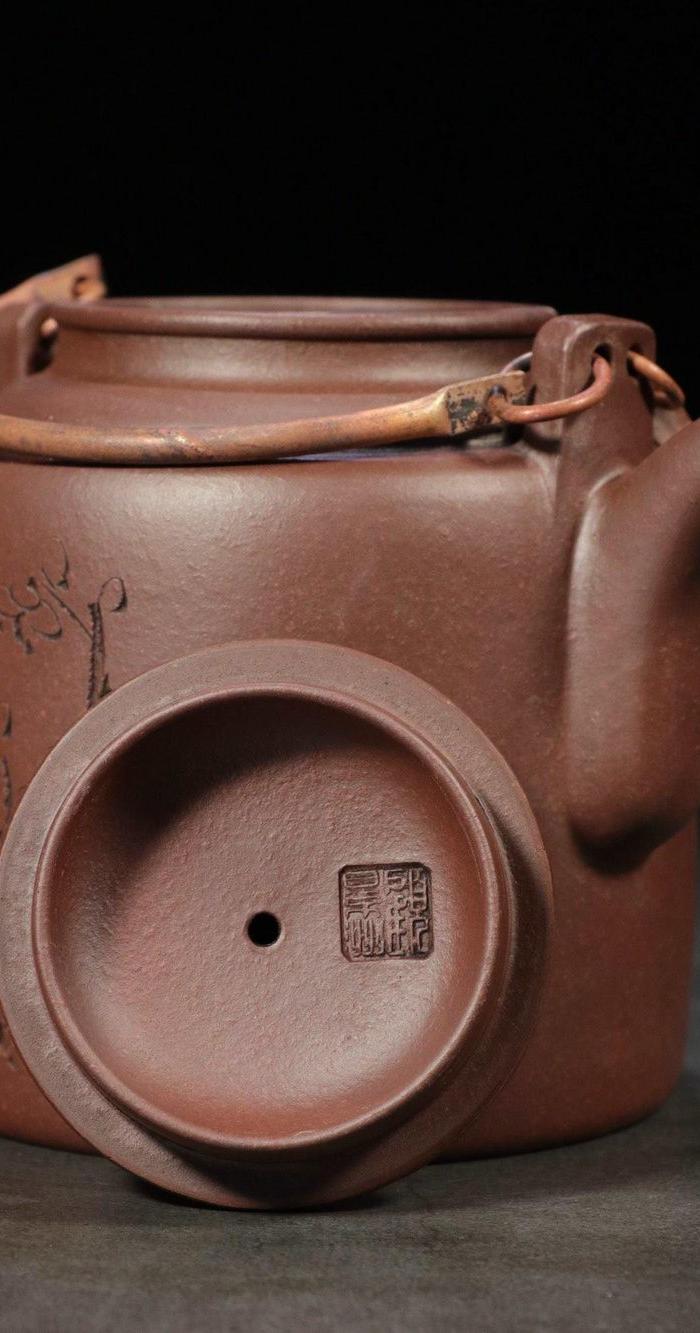 文革. 得一日闲为我福 顾景舟 款洋桶紫砂壶