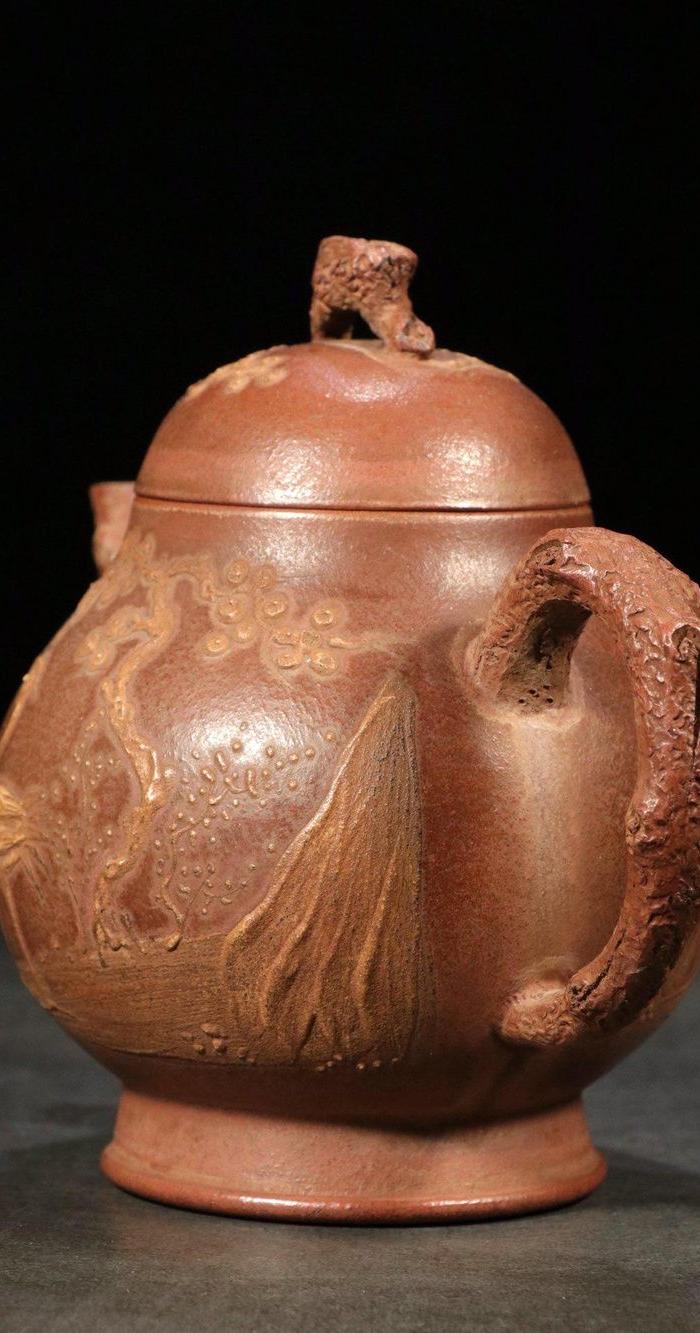 民国. 万宝 款手工制松树鹤纹老紫砂壶