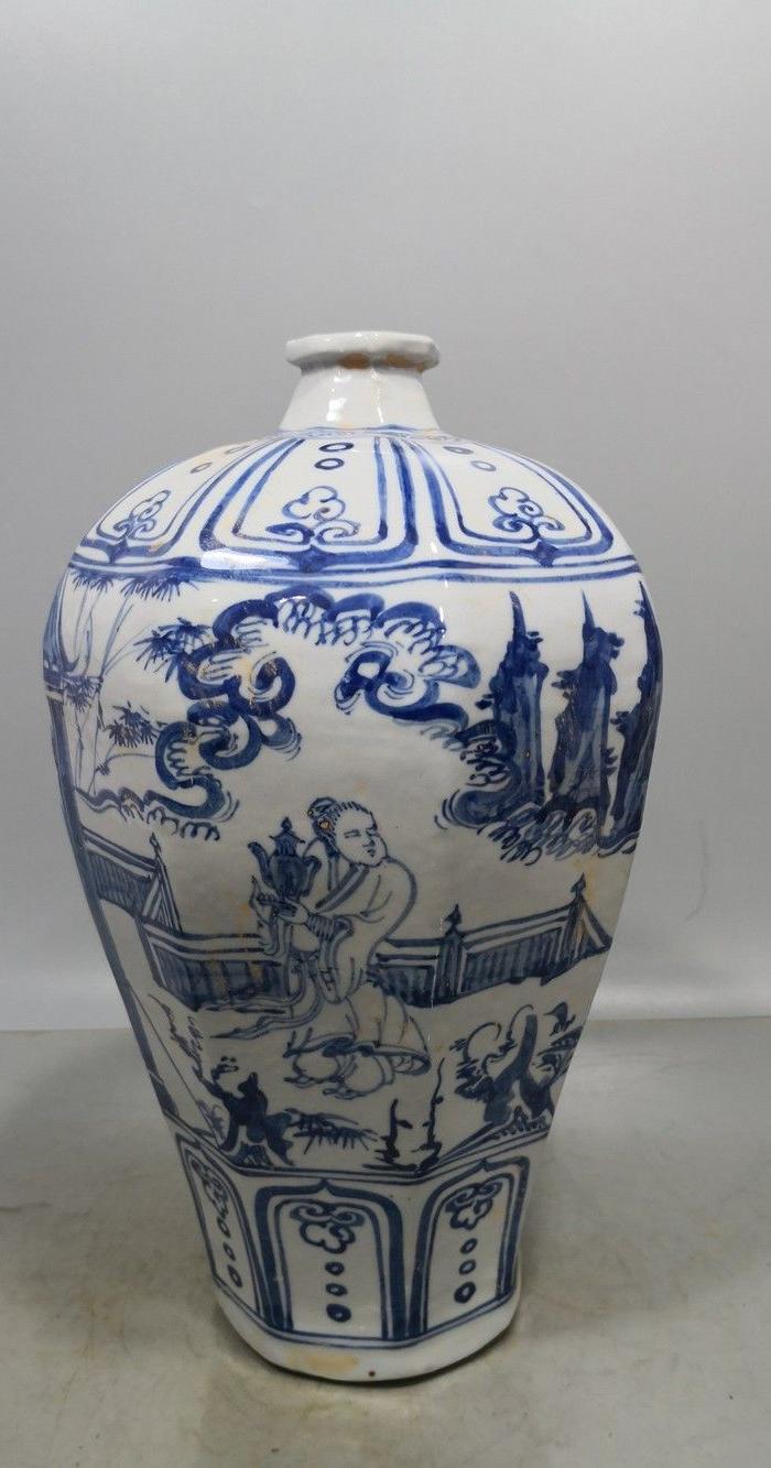 明 泰昌青花人物梅瓶