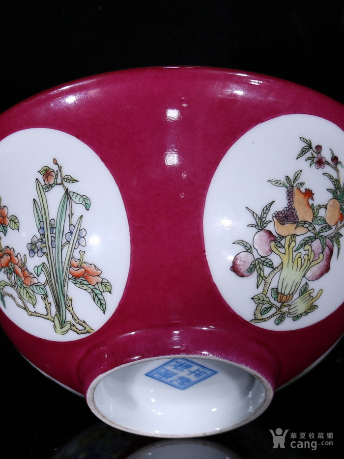 华夏古玩城 瓷器 其它 > 清雍正胭脂红粉彩花卉纹碗