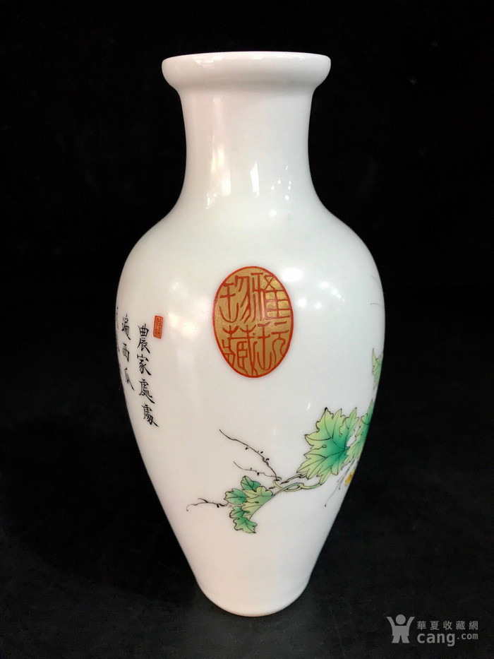 华夏古玩城 瓷器 其它 > 珐琅彩郎世宁恭绘西瓜昆虫纹瓶一对