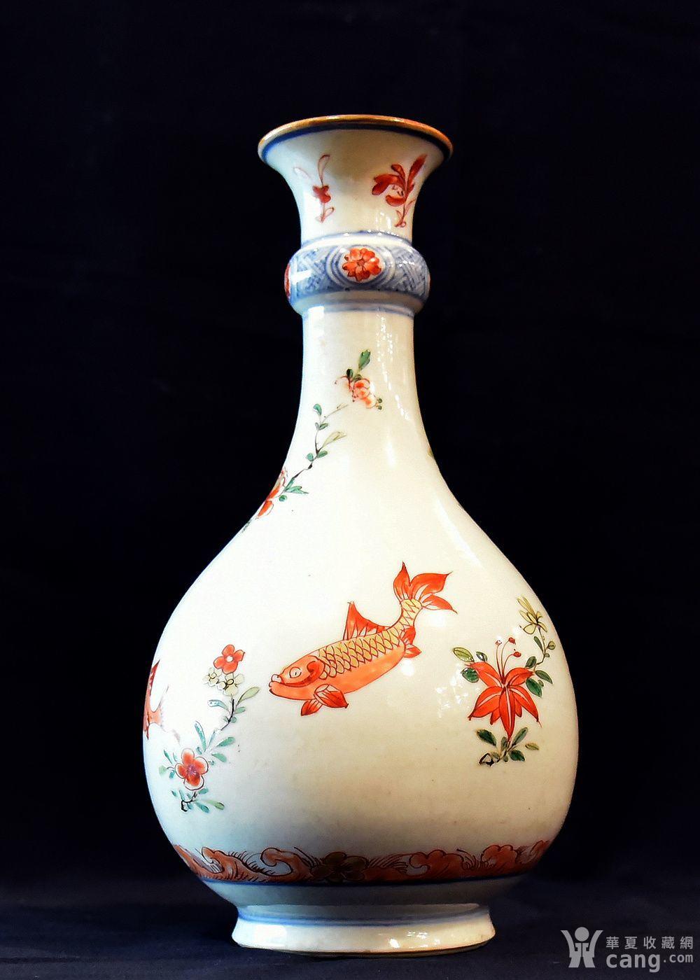 粉彩描金鱼纹瓶