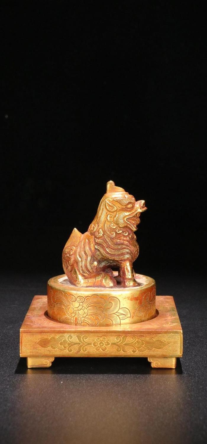 明代,铜鎏金 瑞兽貔貅 钮闲章