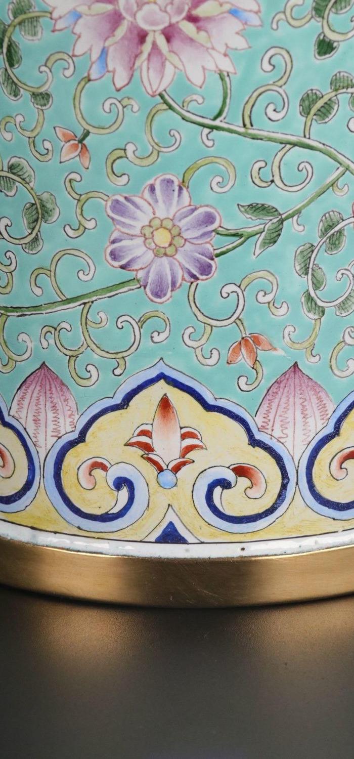 回流 清: 铜胎画珐琅 缠枝莲宝相花纹 梅瓶一对