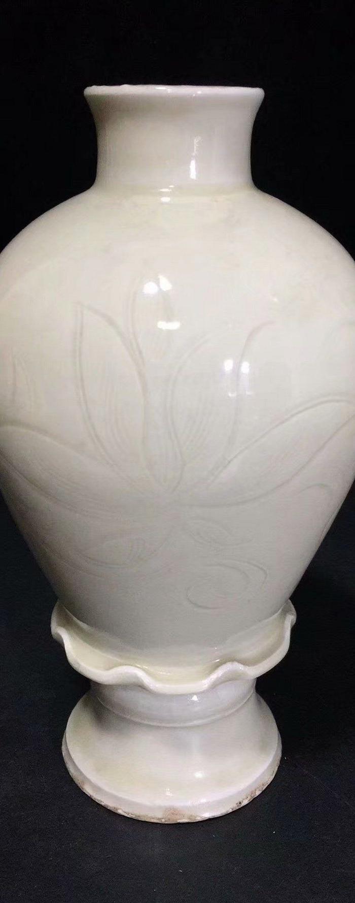 华夏古玩城 瓷器 其它 > 定窑刻花梅瓶 品相:全品