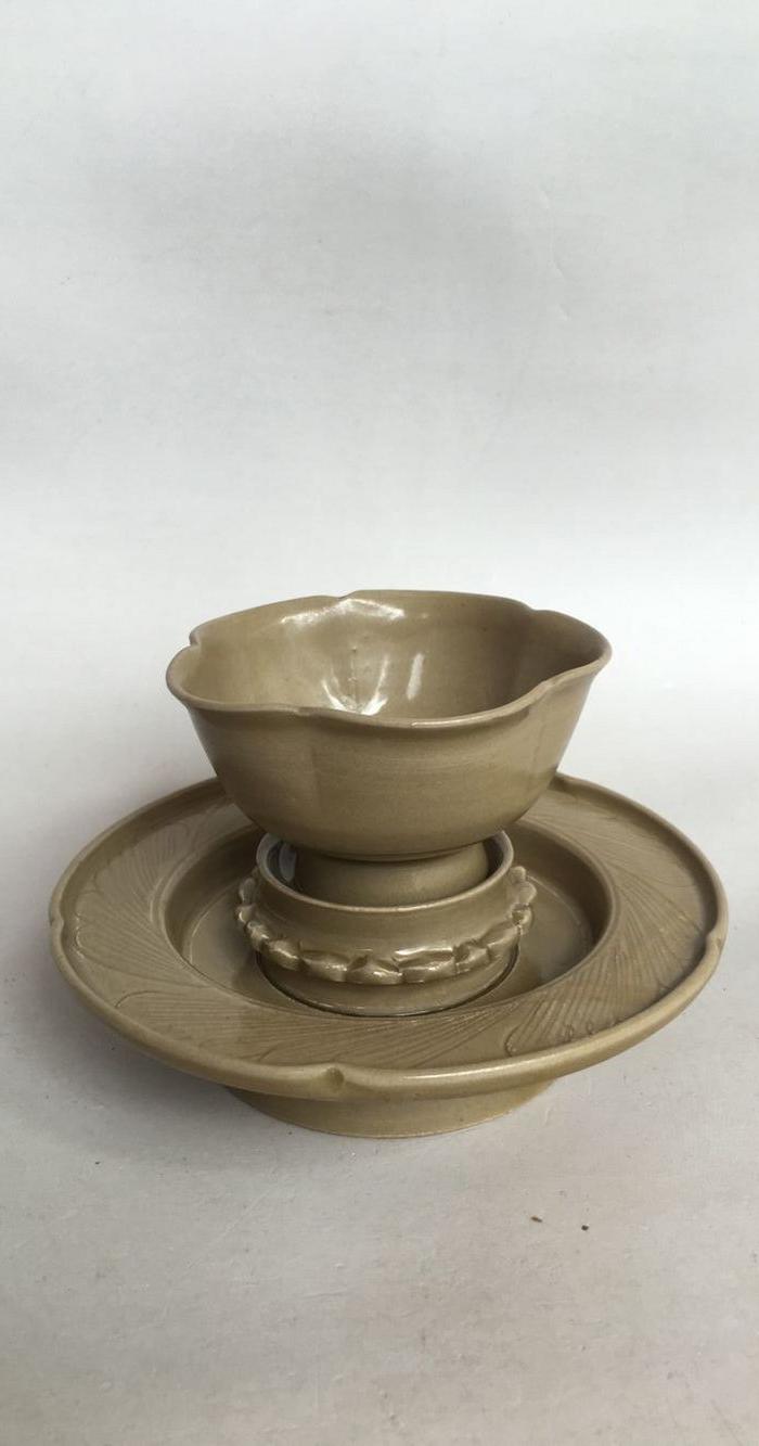 宋越窑花口茶托